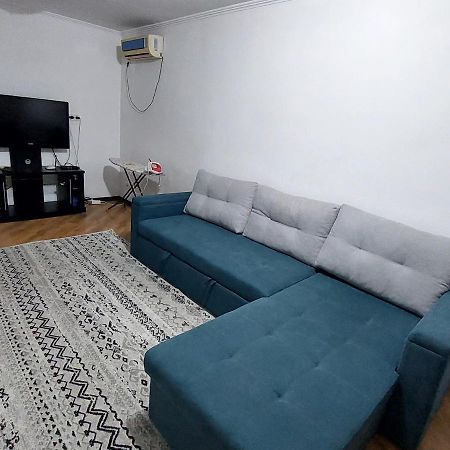 Apartment On Toktogula Bishkek Ngoại thất bức ảnh