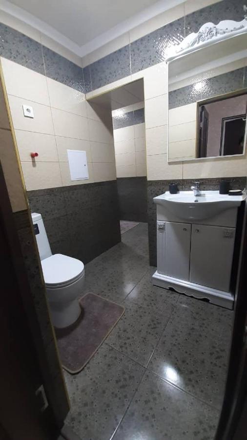 Apartment On Toktogula Bishkek Ngoại thất bức ảnh
